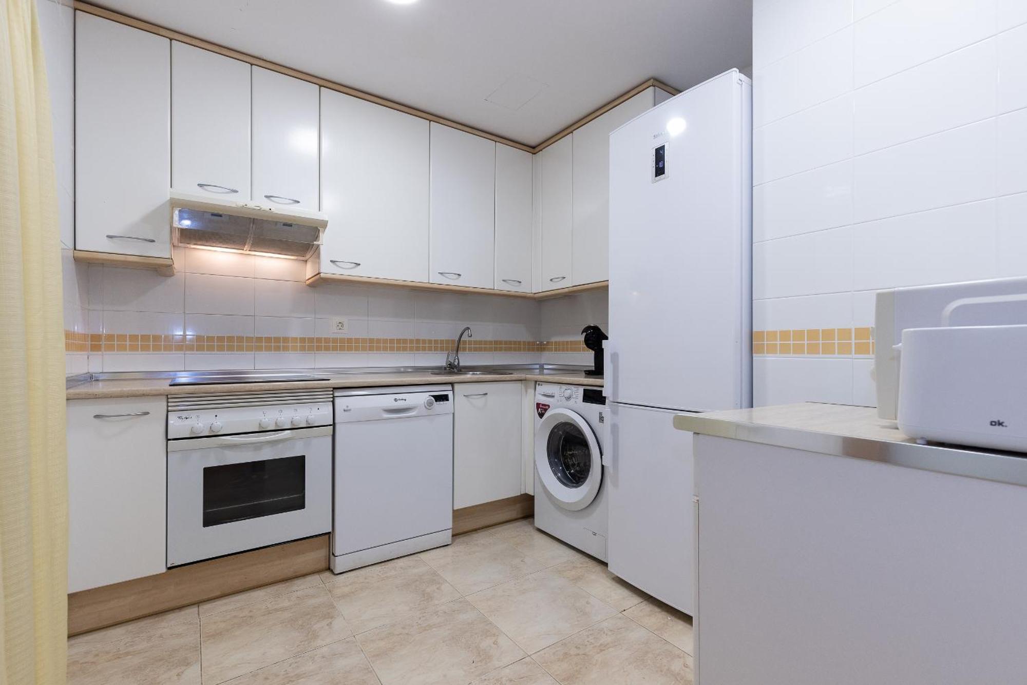 Uhc Golden Pineda Apartments لا بينيذا المظهر الخارجي الصورة