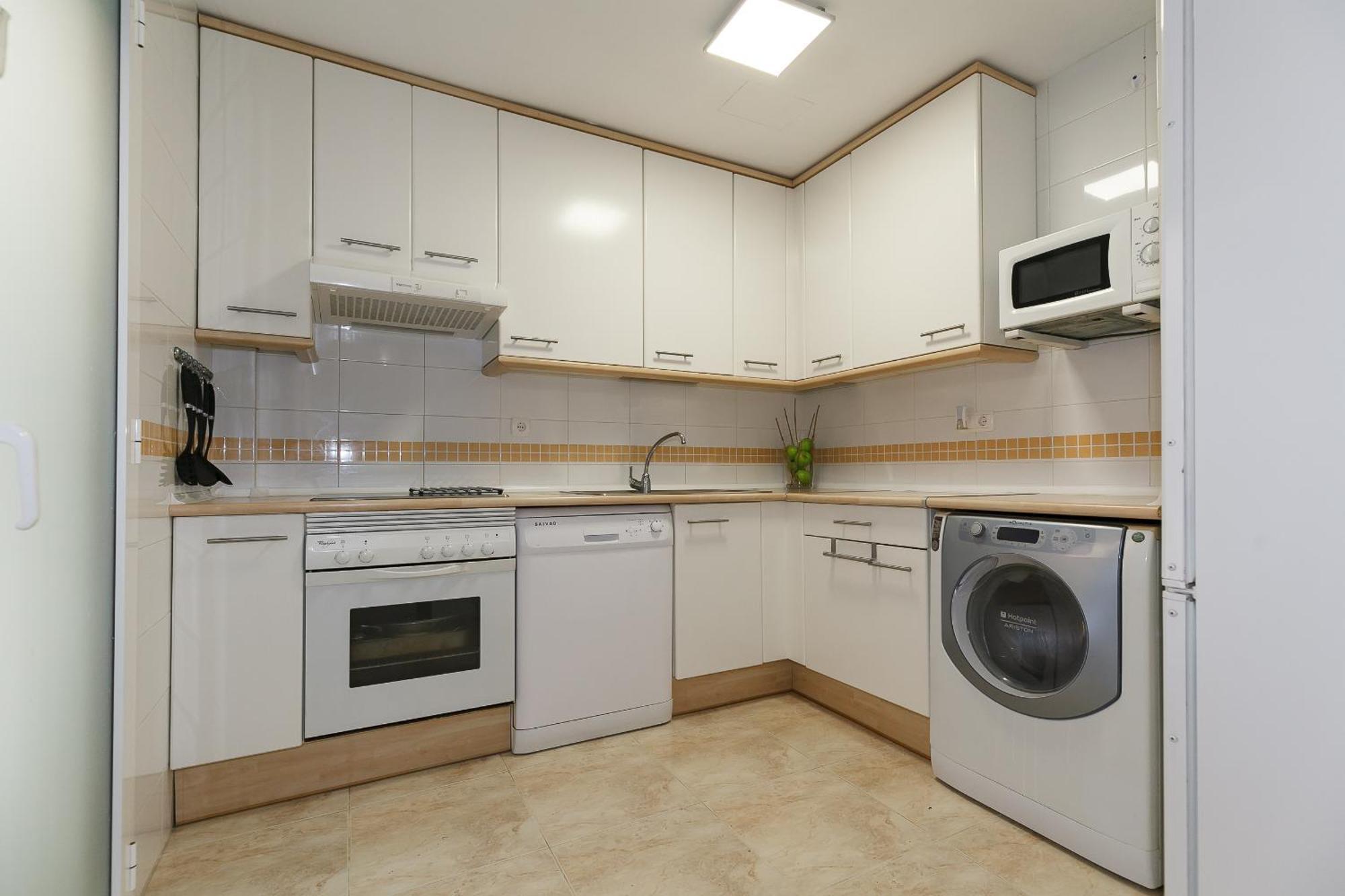 Uhc Golden Pineda Apartments لا بينيذا المظهر الخارجي الصورة