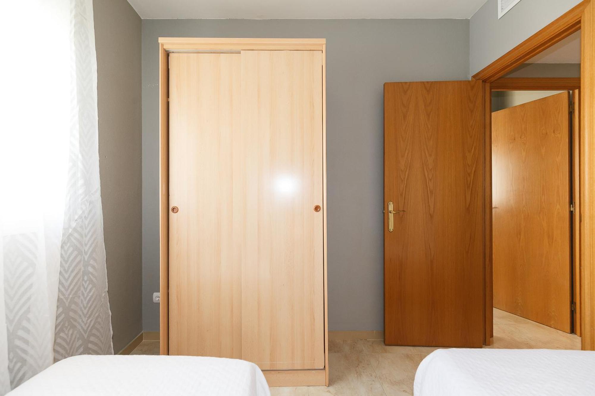 Uhc Golden Pineda Apartments لا بينيذا الغرفة الصورة