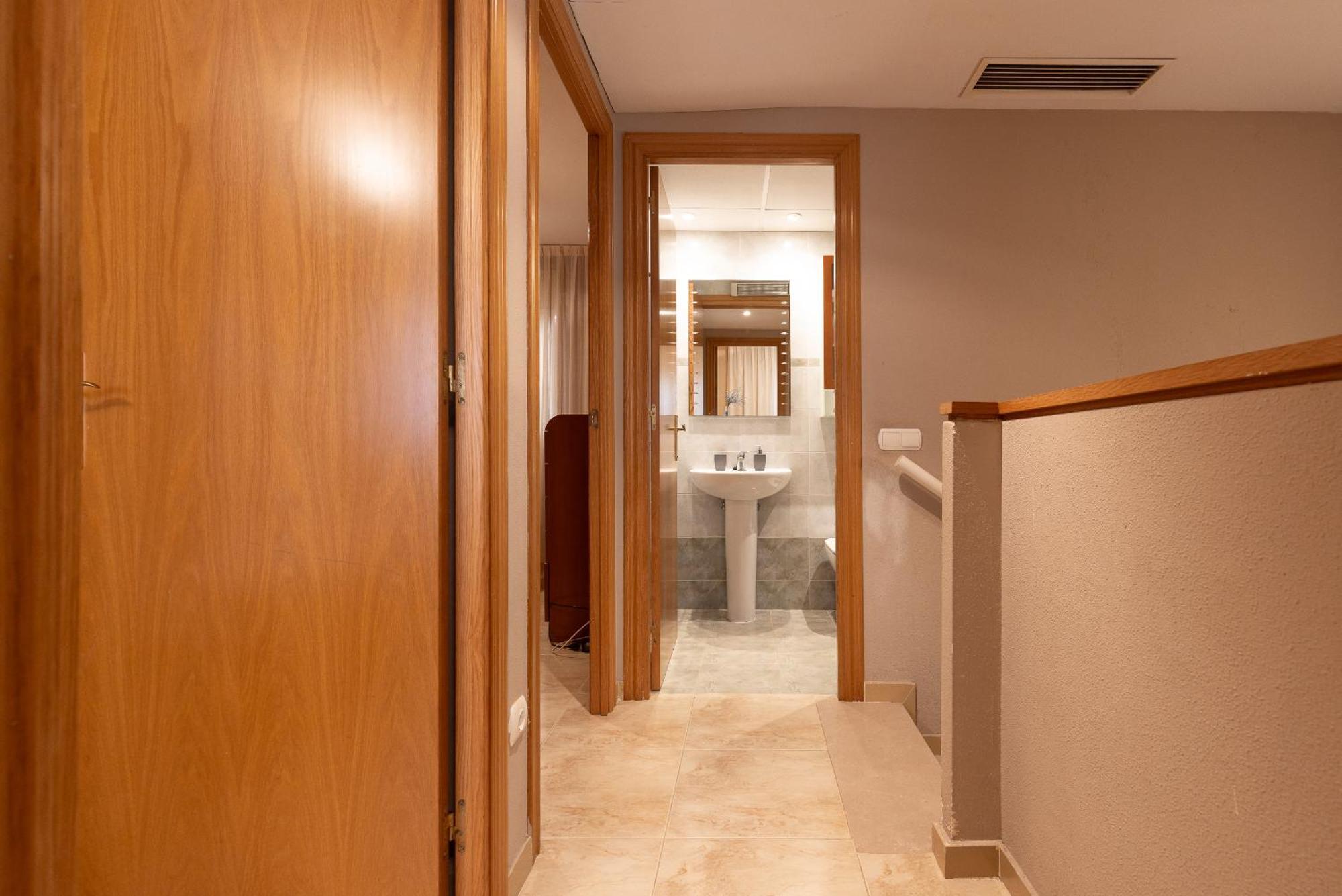 Uhc Golden Pineda Apartments لا بينيذا الغرفة الصورة