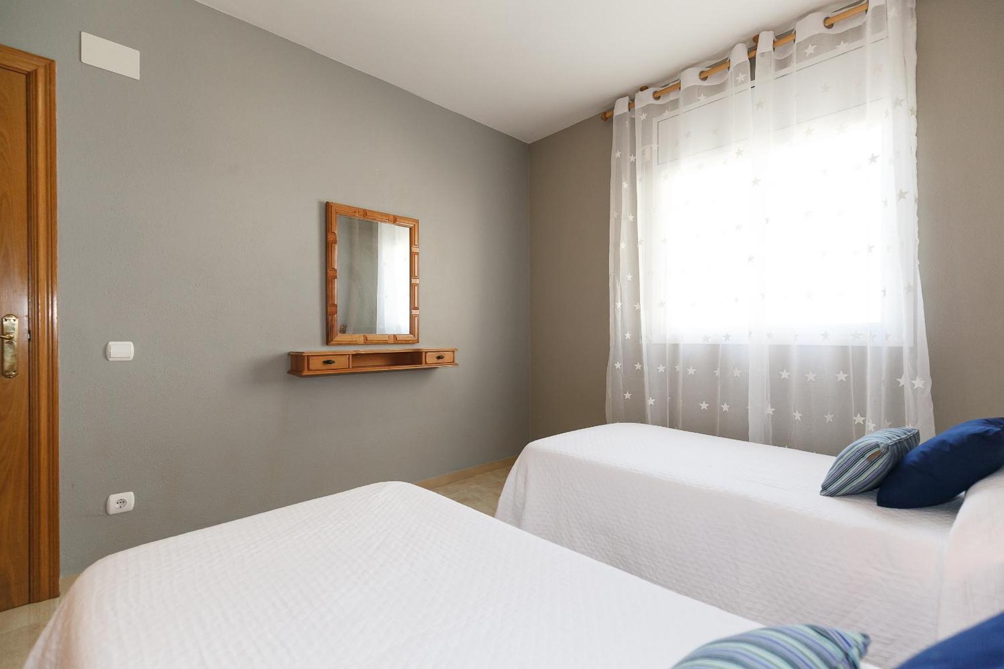 Uhc Golden Pineda Apartments لا بينيذا الغرفة الصورة