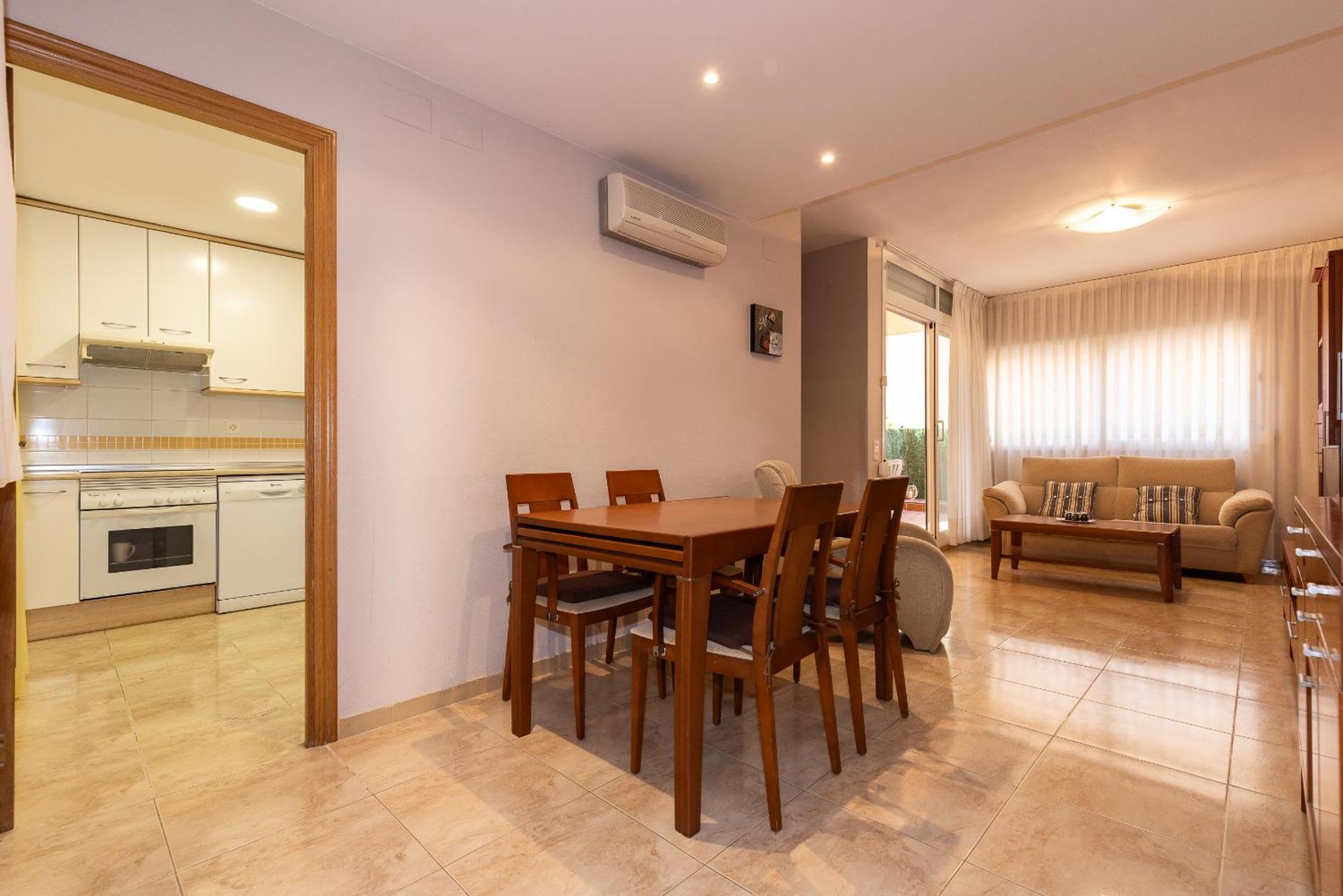Uhc Golden Pineda Apartments لا بينيذا الغرفة الصورة