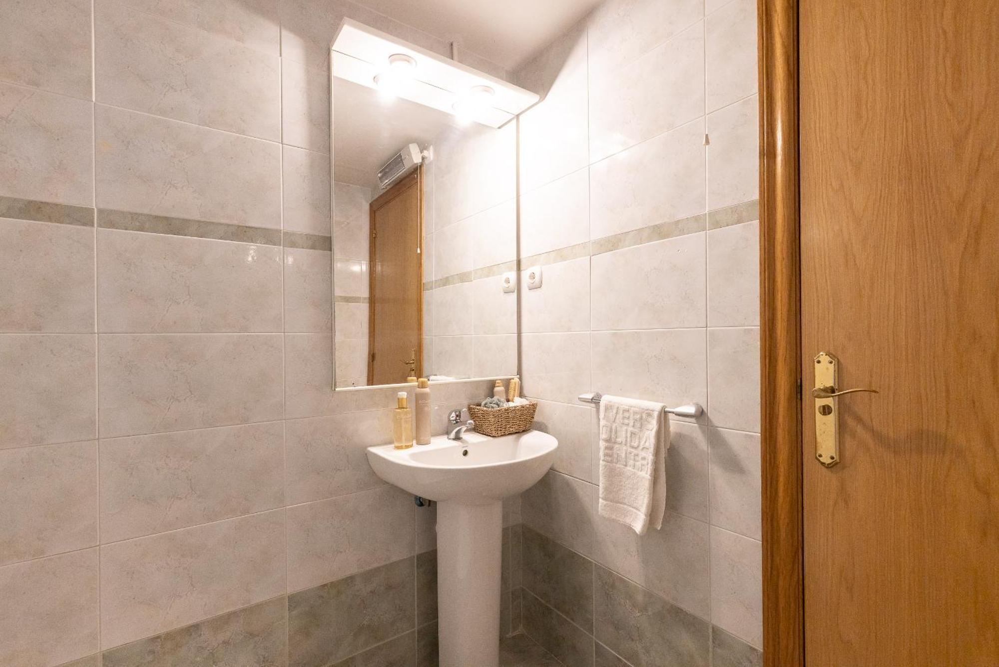 Uhc Golden Pineda Apartments لا بينيذا الغرفة الصورة